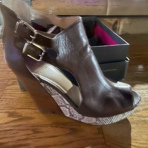 Vince Camuto Platform shoes with snake print heel